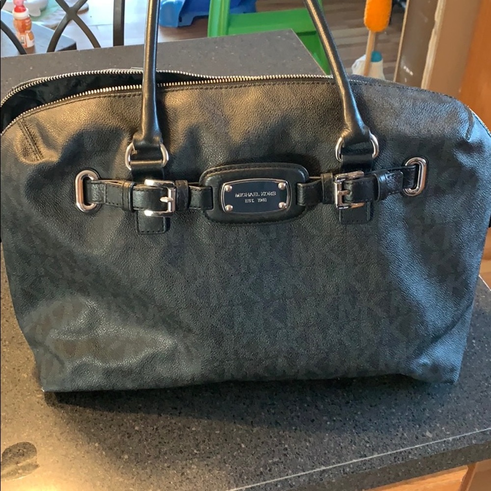 Black Michael kors bag